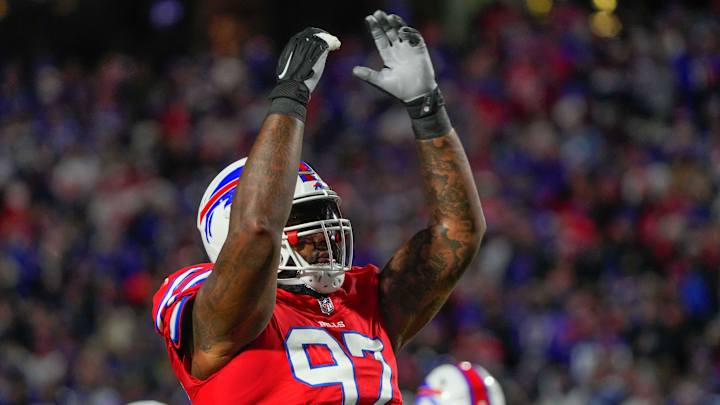 Bills DT Teaches Patriots Fans a Brutal Lesson After They Tried to Humiliate Buffalo Players