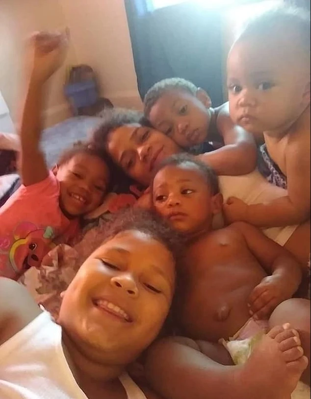 The Unbearable Loss of Five Children: A Mother’s Heartbreak After a Devastating House Fire 366