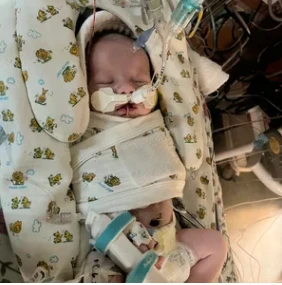 Blakely's Miracle: A Journey Through Rare Conditions, Heart Defects, and a Will to Survive 5911