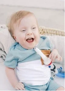 Everett’s Incredible Journey: Surviving Bilateral CDH Against All Odds 5913