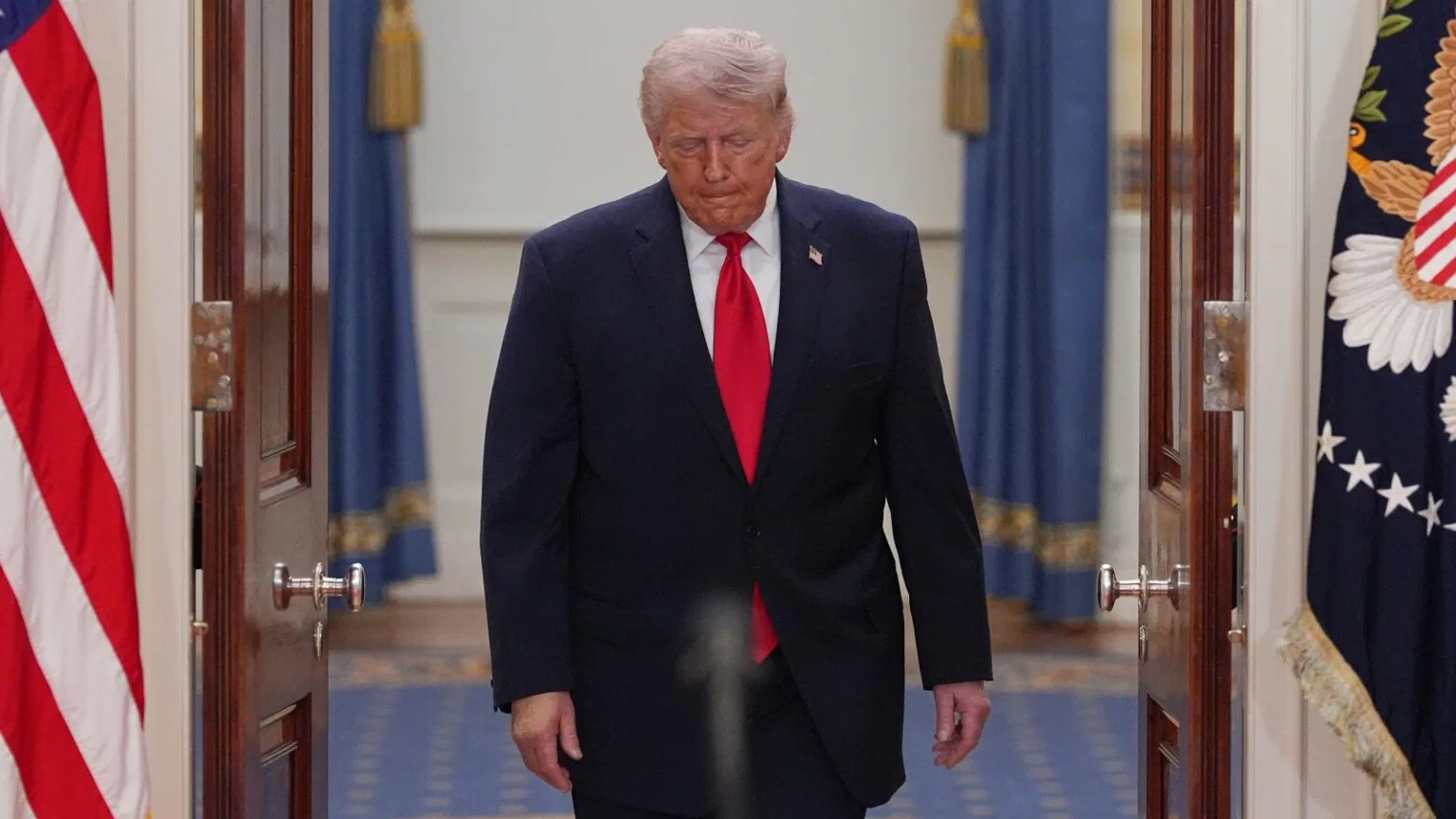 Trump Gives Iran 48 Hours to Reopen Strait of Hormuz