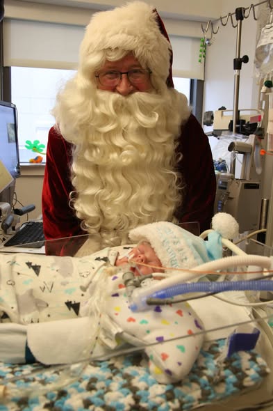 A Heartwarming Visit from Santa: NICU Patients Receive Holiday Cheer and Smiles This Christmas Season 5969