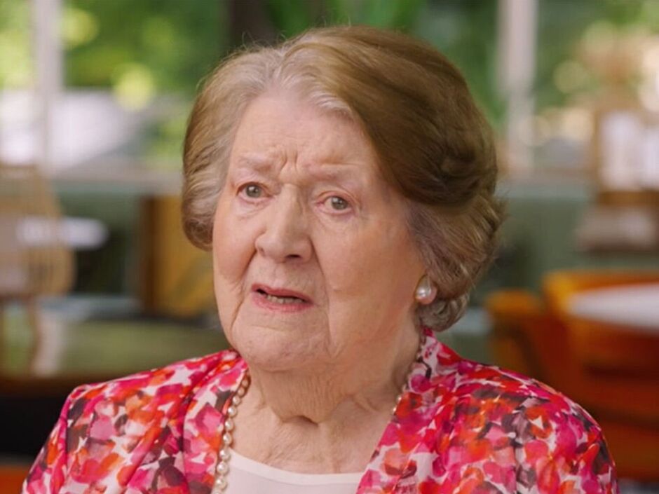 Judy Cornwell Breaks Silence After Patricia Routledge’s Funeral with Heartfelt Tribute