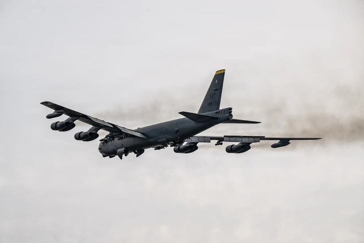U.S. Deploys B-52 Bombers Over Iran for the First Time, Claims Air Superiority