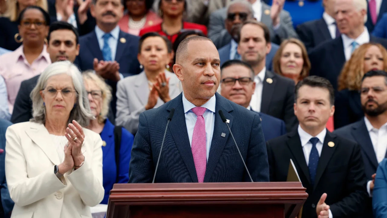 ‘They’re Idiots!’ Long-Time Democrat Supporter Rips Party Over Failures
