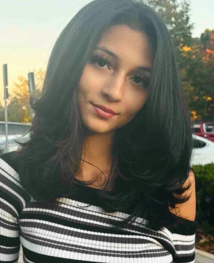 “THE PAIN BEHIND THE SMILE… AND THE TRAGIC TURN OF EVENTS.” Months after the assault, Makayla tried to move forward—enrolling in nail school, working hard to rebuild her life. But the emotional scars remained. Investigators say the toll it took on her was more than anyone realized. Three days after graduation, tragedy struck. What drove Makayla to this devastating decision?