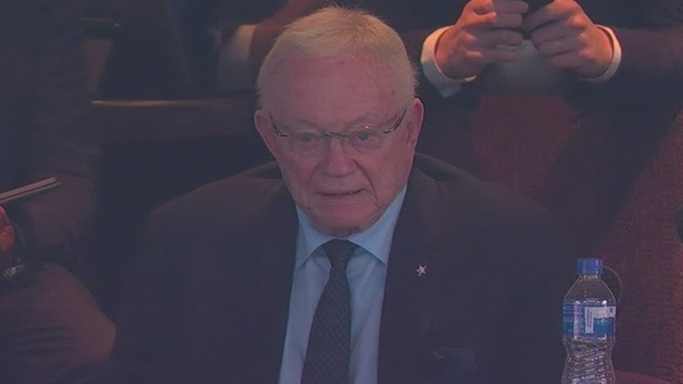 Cowboys owner Jerry Jones submits 50GB of evidence to sue referees after controversial loss to Vikings in Week 15