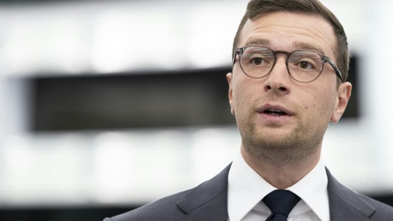 « L'EFFONDREMENT DU SYSTÈME ! » — FACE AU CHAOS DES PARTIS, JORDAN BARDELLA RESTE LE SEUL ESPOIR POUR 2027 - bkbroyal