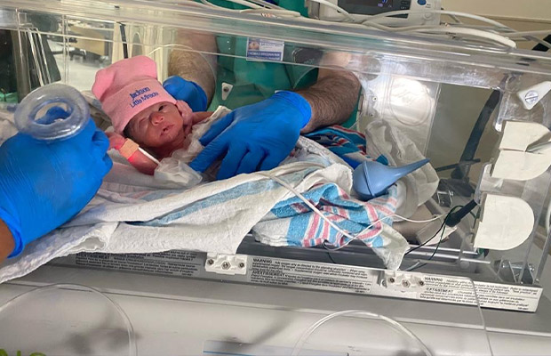 Breaking: How Nurse Claire La Roche Defied All Odds to Have a Rare En Caul Natural Birth at 27 Weeks with Holtz Children’s NICU Support 5893