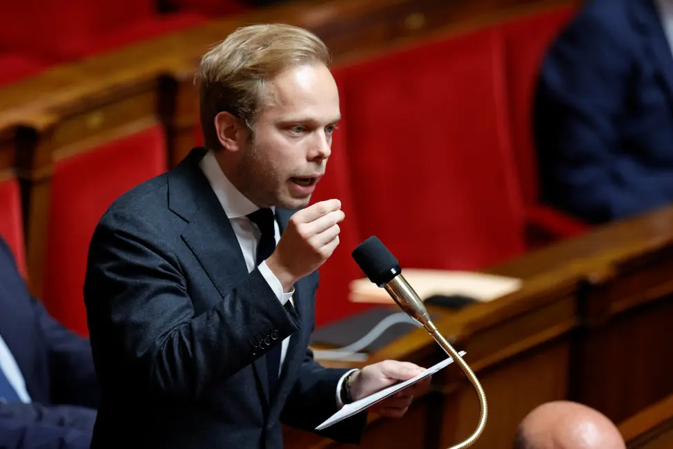 « 1,5 MILLIARD DE VUES EN 48H ! » — CHARLES ALLONCLE PULVÉRISE LES RECORDS ET BRISE LE « MUR DU SILENCE - bkbroyal