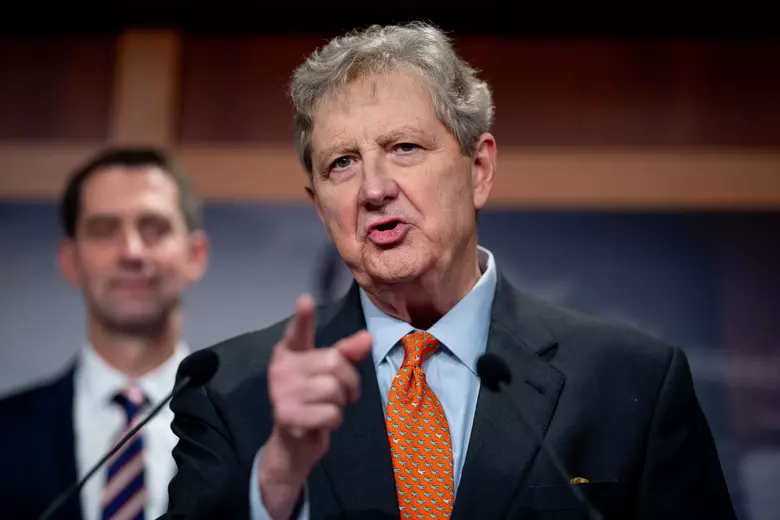 JOHN KENNEDY READS JASMINE CROCKETT’S FULL "RESUME" LIVE — CNN PANEL FROZEN FOR 11 HEART-STOPPING SECONDS psss