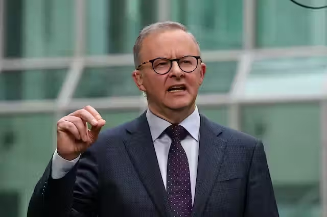 Anthony Albanese Ordered Security to Remove Pauline Hanson — Seconds Later She Revealed a Shocking Document That Froze the Room and Triggered Political Shockwaves Nationwide - nhuluxury