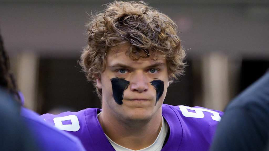 Vikings’ $142 Million Franchise Quarterback Shocks NFL by Rejecting Bigger Offers From Raiders and Saints, Chooses Loyalty to Minnesota Amid New Era Build