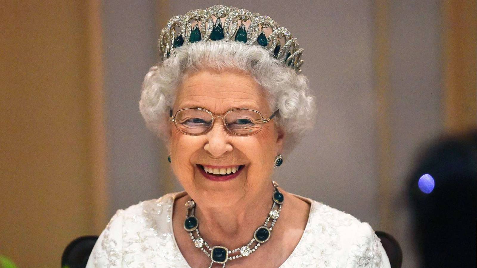 Royals Reeling: Inside the Emotional Storm as Catherine Inherits the Late Queen’s Most Meaningful Jewels