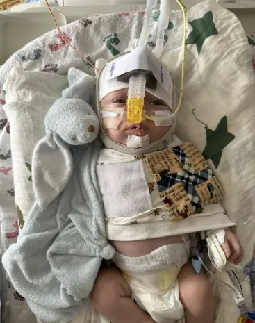 Noah’s Battle for Life: A Miracle of Strength and Resilience 4071