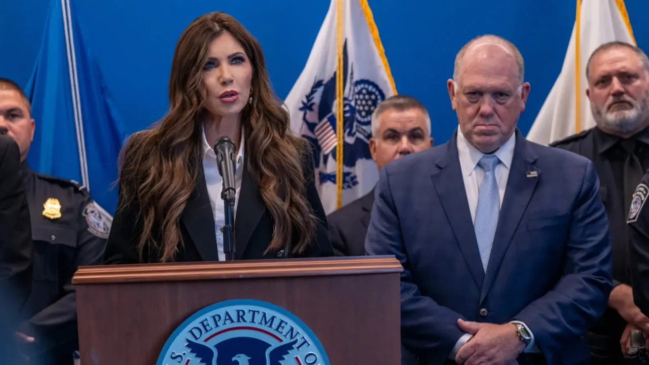 Noem Warns Portland Mayor: More Feds Coming If City Refuses Cooperation