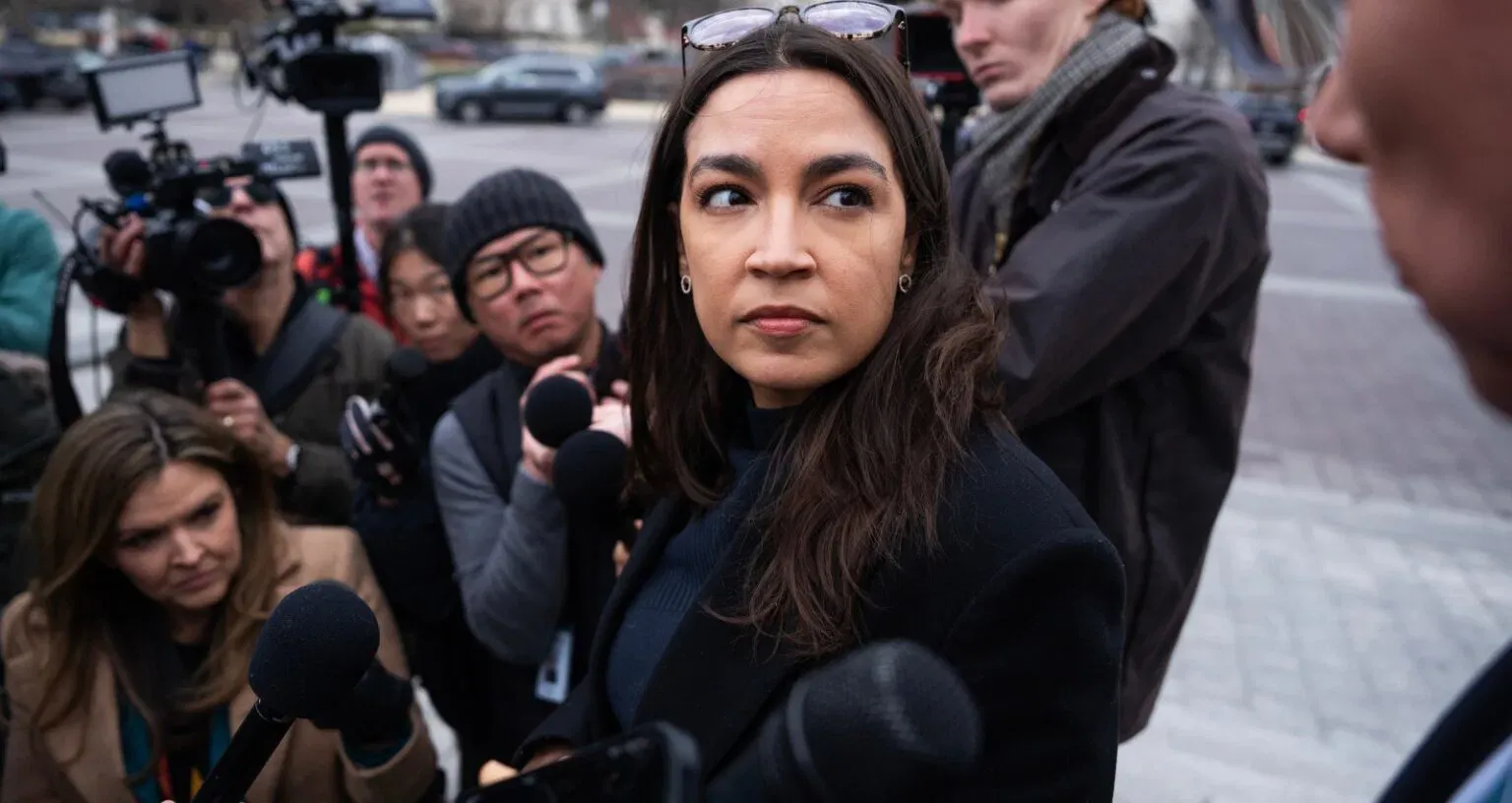 Ocasio-Cortez’s Campaign Spent Thousands On Celebrity Makeup Artist: Report